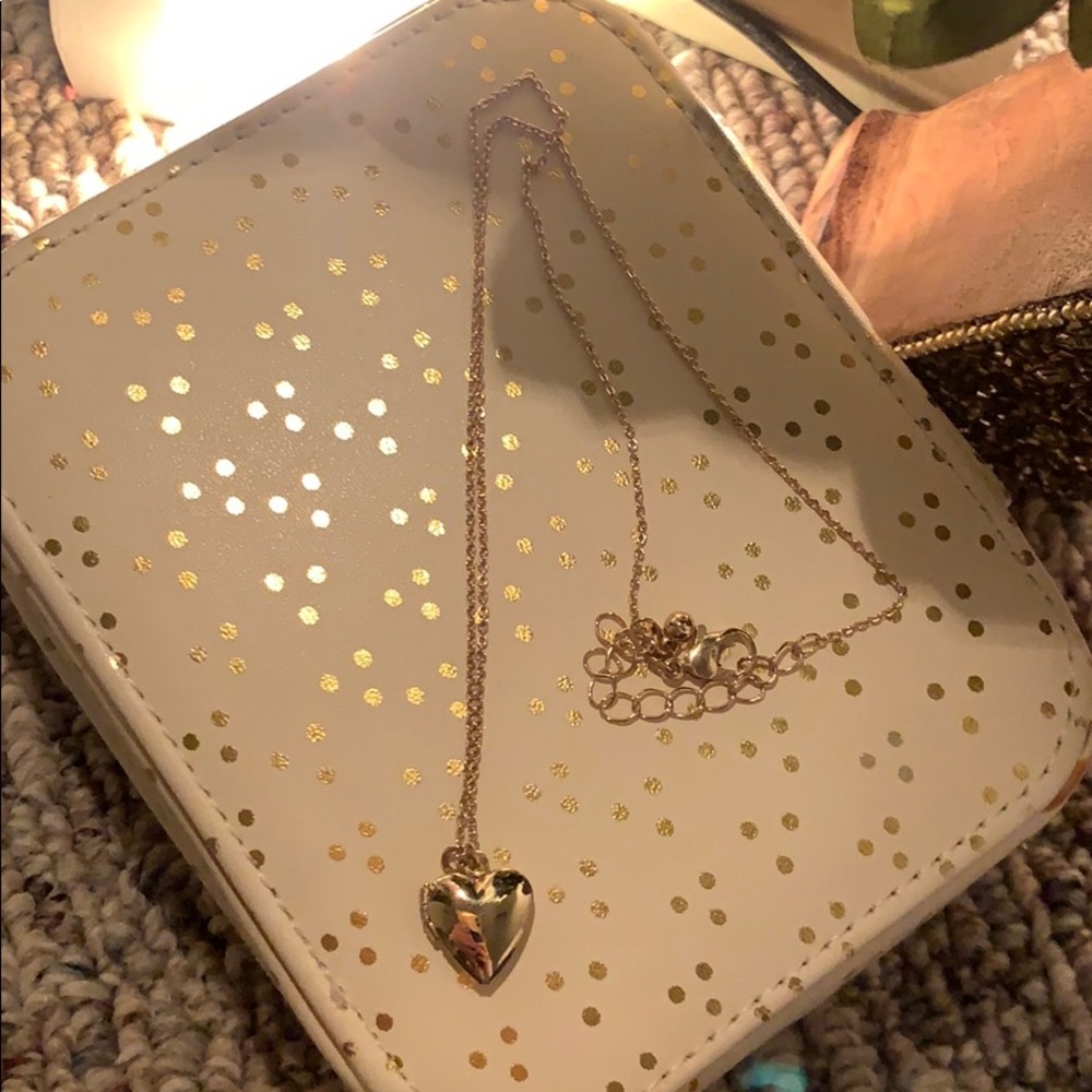 GOLD HEART LOCKET
